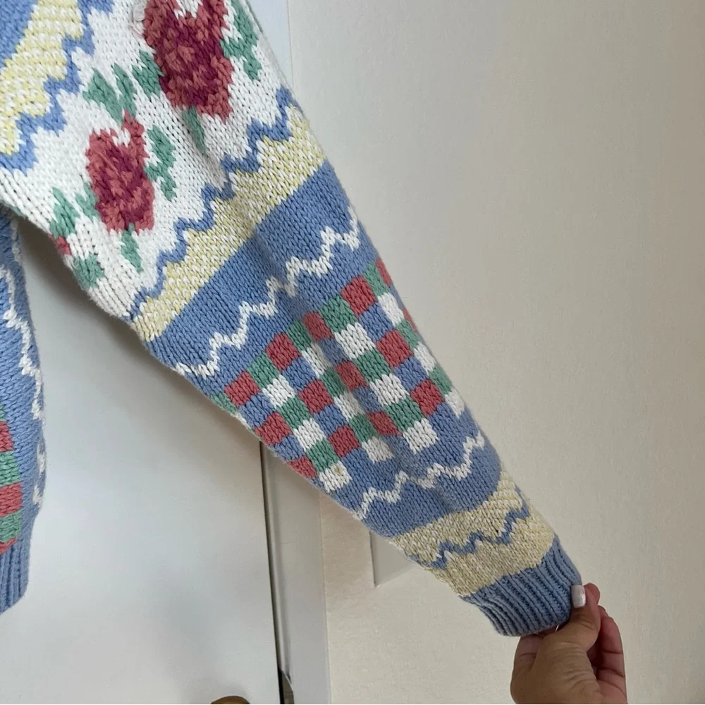 All Week Long Blue & Cream Floral Womens Sweater Sz Medium Cardigan Grandma Core - Picture 5 of 10
